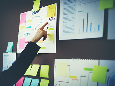 brainstorm-notes-on-wall